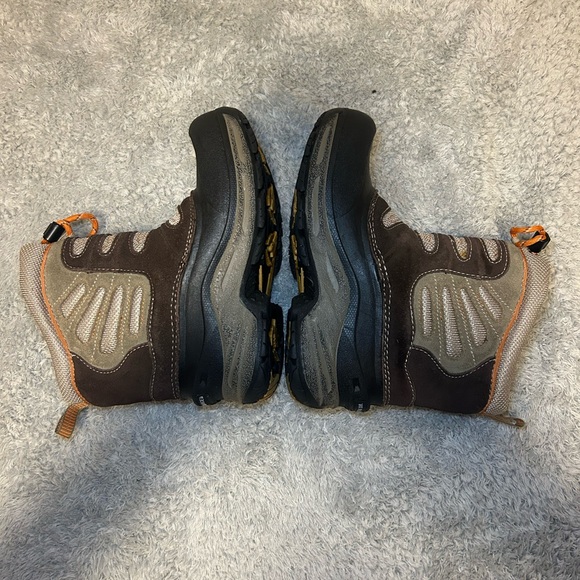 NEW The North Face 200 gr Insulation Waterproof Slip On Boots Boys, Size 3 - Picture 4 of 15